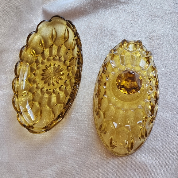 Vintage Anchor Hocking ‘Fairfield’ Golden Honey Amber Glass Covered Butter Dish - Picture 4 of 7